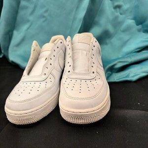 2021 NIKE AIR FORCE 1 RETRO LOW OG I TRIPLE WHITE New Laces Included Sz 9.5 2