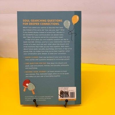 A Year of Us A Couples Journal One Question a Day Paperback Book Very Good Condi
