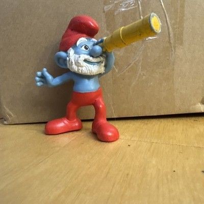 Vintage 2011 McDonalds Smurfs Papa Smurf Toy Figure With Telescope