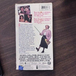 Mrs Doubtfire VHS Movie Tape Robin Williams Sally Field Comedy Classic Film 2