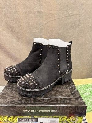 Cape Robbin Ankle Boots Womens Size 8 Black Spiky Studded Chelsea Lug Sole 2