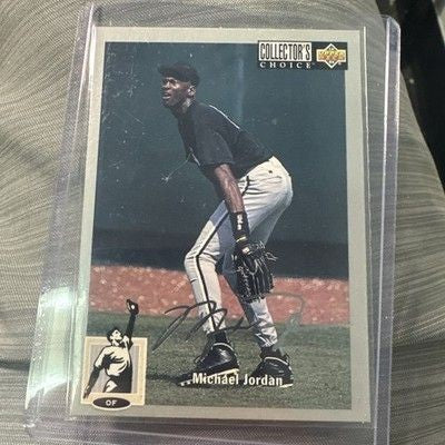 1994-95 Upper Deck Collector's Choice - #23 Michael Jordan