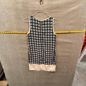 Love Culture Shirt Womens Medium Black White Geometric Sleeveless Blouse Top 1