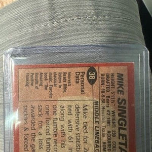 1983 Topps - Mike Singletary #38 (RC) 4