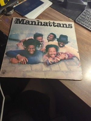 THE MANHATTANS - Self Titled 1976 Vinyl LP Record Album Columbia PC 33820 2