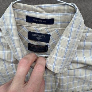 Dockers Shirt Mens Medium Plaid Classic Fit Button Down Stain Defender Wrinkle F 1