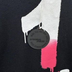 Original Fables Sweatshirt Mens Medium Black Unified Race Graphic Crewneck 3