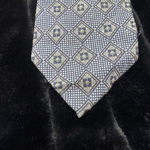Valentino Silk Tie Mens Diamond Pattern Handmade Italy Pre-Owned Good Condition 2
