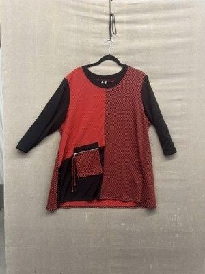 Curvesque Tunic Top Womens 2XL Red Black Polka Dot Pocket Asymmetrical Made USA 2