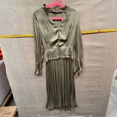 Current Air Dress Womens XS Green Pleated Long Sleeve Smocked Waist Ruffle Midi