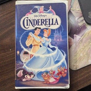 Walt Disney's Cinderella VHS Movie Classic Animated Film 1995 1