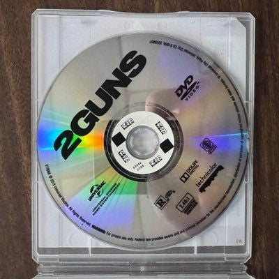 2 Guns DVD Movie Universal Studios 2013 Widescreen Dolby Digital Technicolor