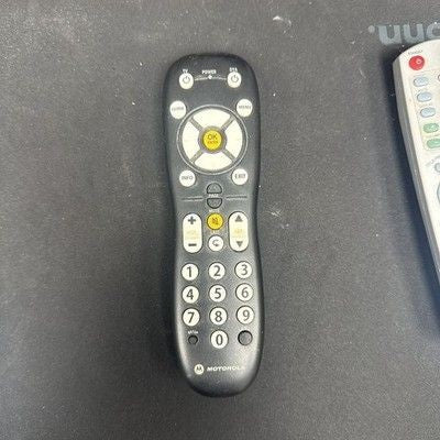 Motorola remote control URC-2068BC1-R [TESTED AND WORKING]