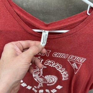 Sriracha Hot Chili Sauce Shirt Mens Large Graphic Tee Rooster Tuong Ot Spice Foo 3