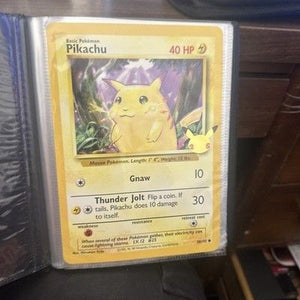 Pokémon 25th Anniversary Collector Binder Jumbo Card Size with 1 Pikachu 3