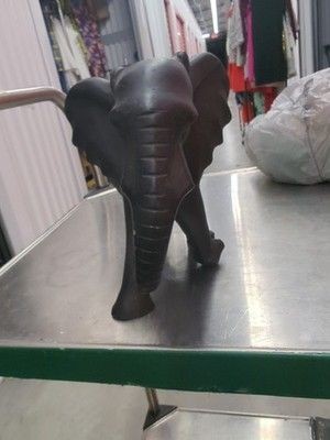 Hand Crafted wooden carved Elephant Statue Sculpture in Rosewood for Decoration 3